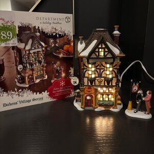 Department 56 Dickens Village "The Smoking Bishop" #4023612 Open Box NEW